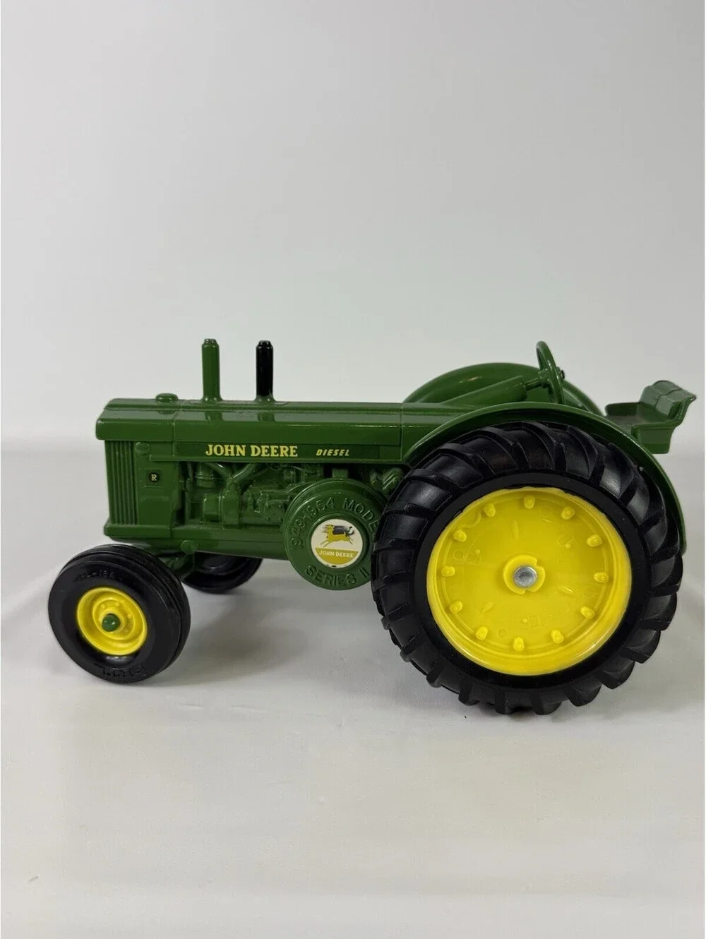 John Deere Diesel Model R Tractor 1949-54 ERTL Case 1/16 1:16  #554 8502