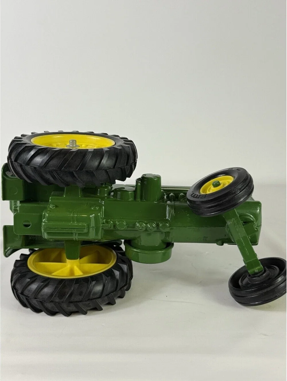 John Deere Diesel Model R Tractor 1949-54 ERTL Case 1/16 1:16  #554 8502