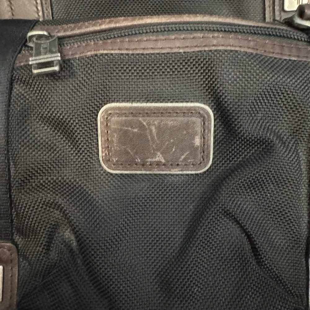 Tumi alpha bravo