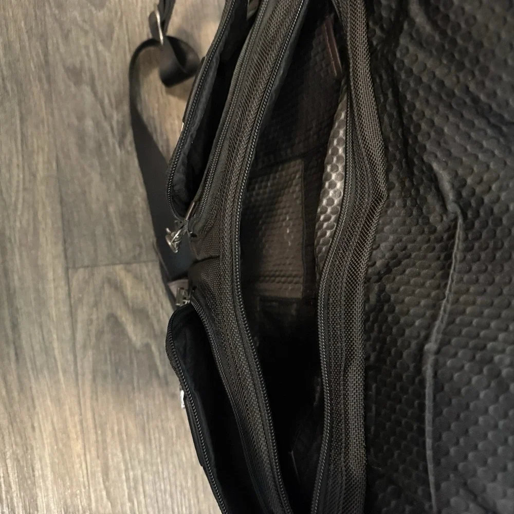 Tumi alpha bravo