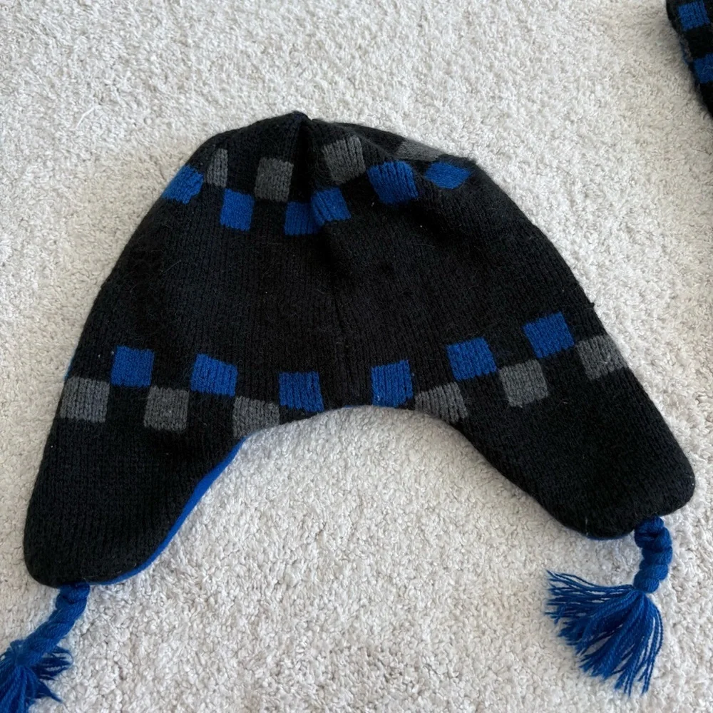 GAP Kids Skull Wing Hat and Scarf Set - Black and Blue