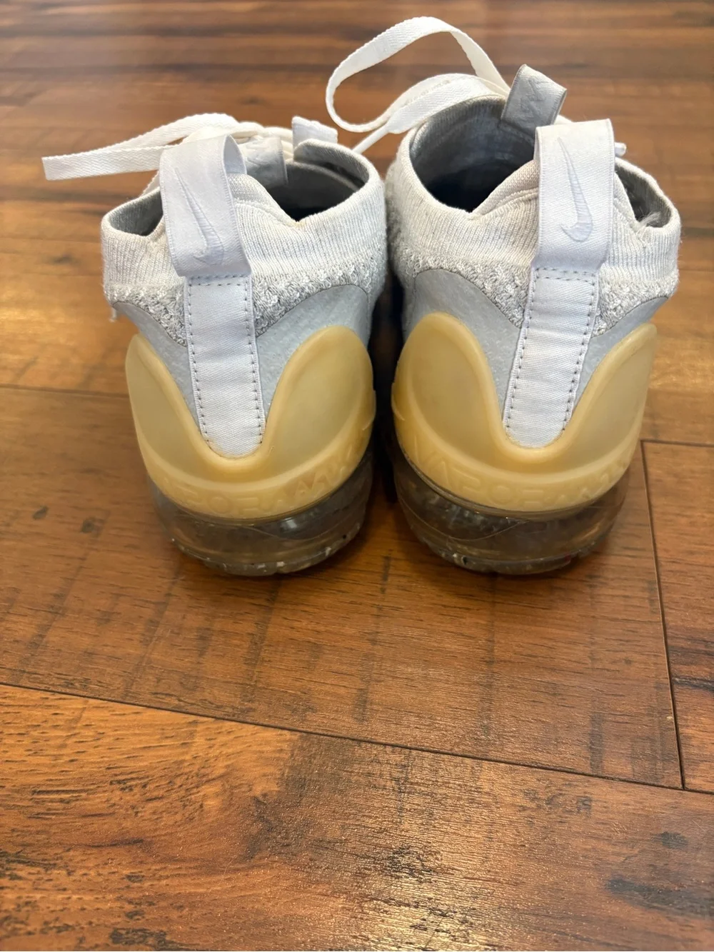 Nike excellent see