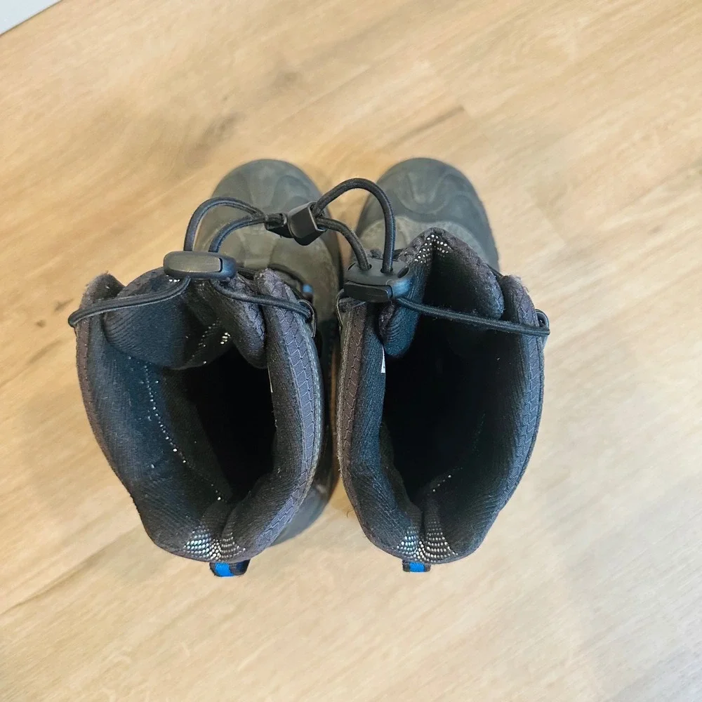 Columbia‎ Bugaboot Plus IV Snow Boots Kids Size 3 Grey Blue Waterproof Omni-Heat