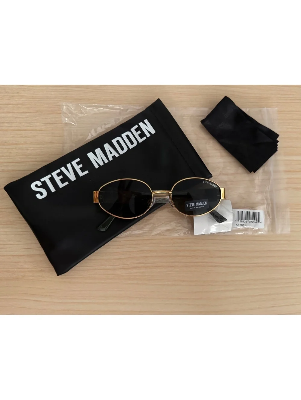 Steve Madden X17819 Gold Oval Sunglasses Dark Lens New with Tags