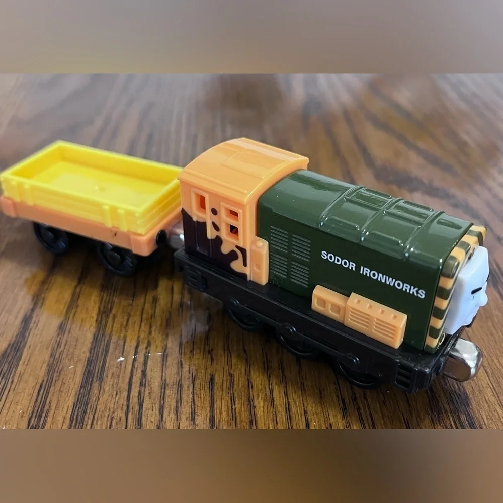 Thomas The Train IRON ARRY & Railway Car DieCast‎ Metal Take N Play