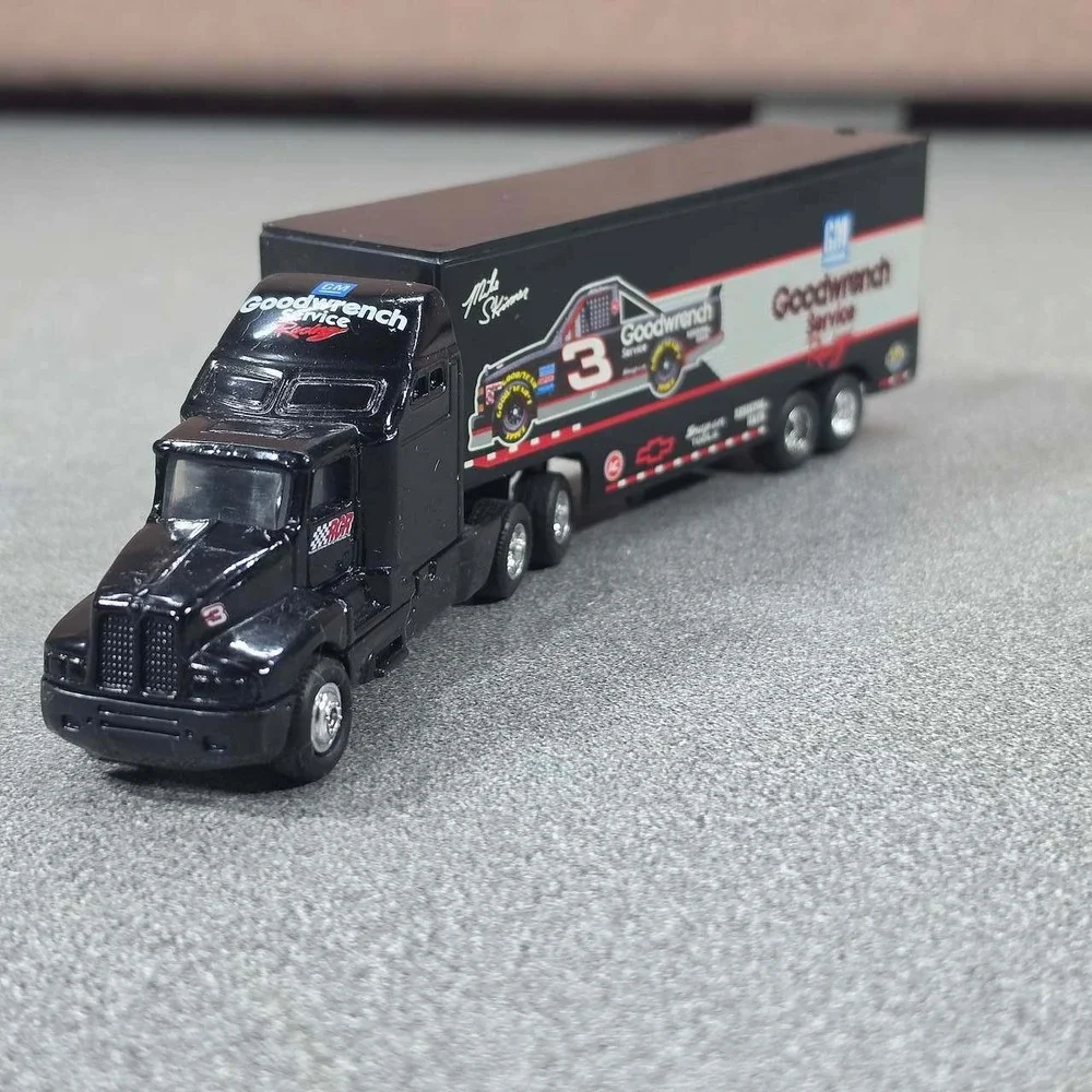 Nascar mike skinner