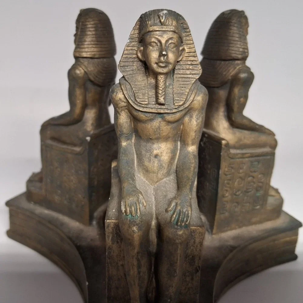 N/A three egyptian