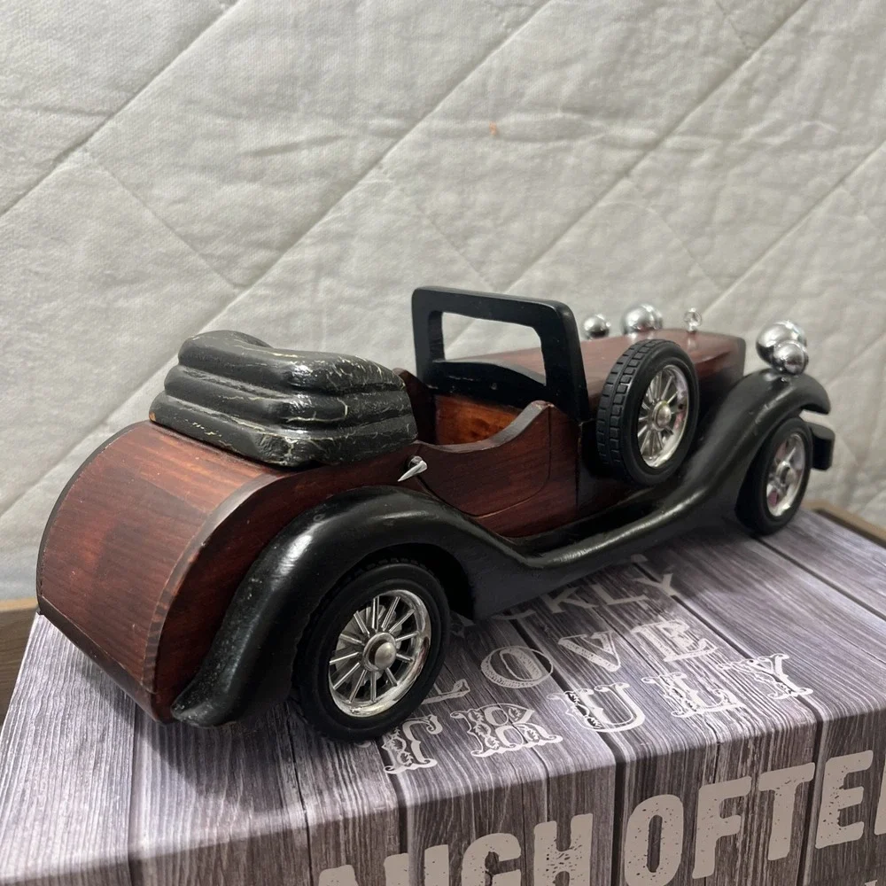 VINTAGE COLLECTIBLE HANDCRAFTED‎ BY HERITAGE MINT LTD. WOODEN CAR
