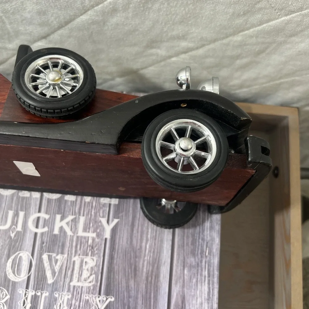 VINTAGE COLLECTIBLE HANDCRAFTED‎ BY HERITAGE MINT LTD. WOODEN CAR
