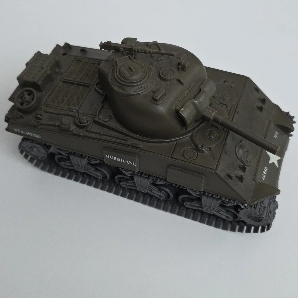 WWII Military Tank - New-Ray Toys M4 Sherman model named Hurricane