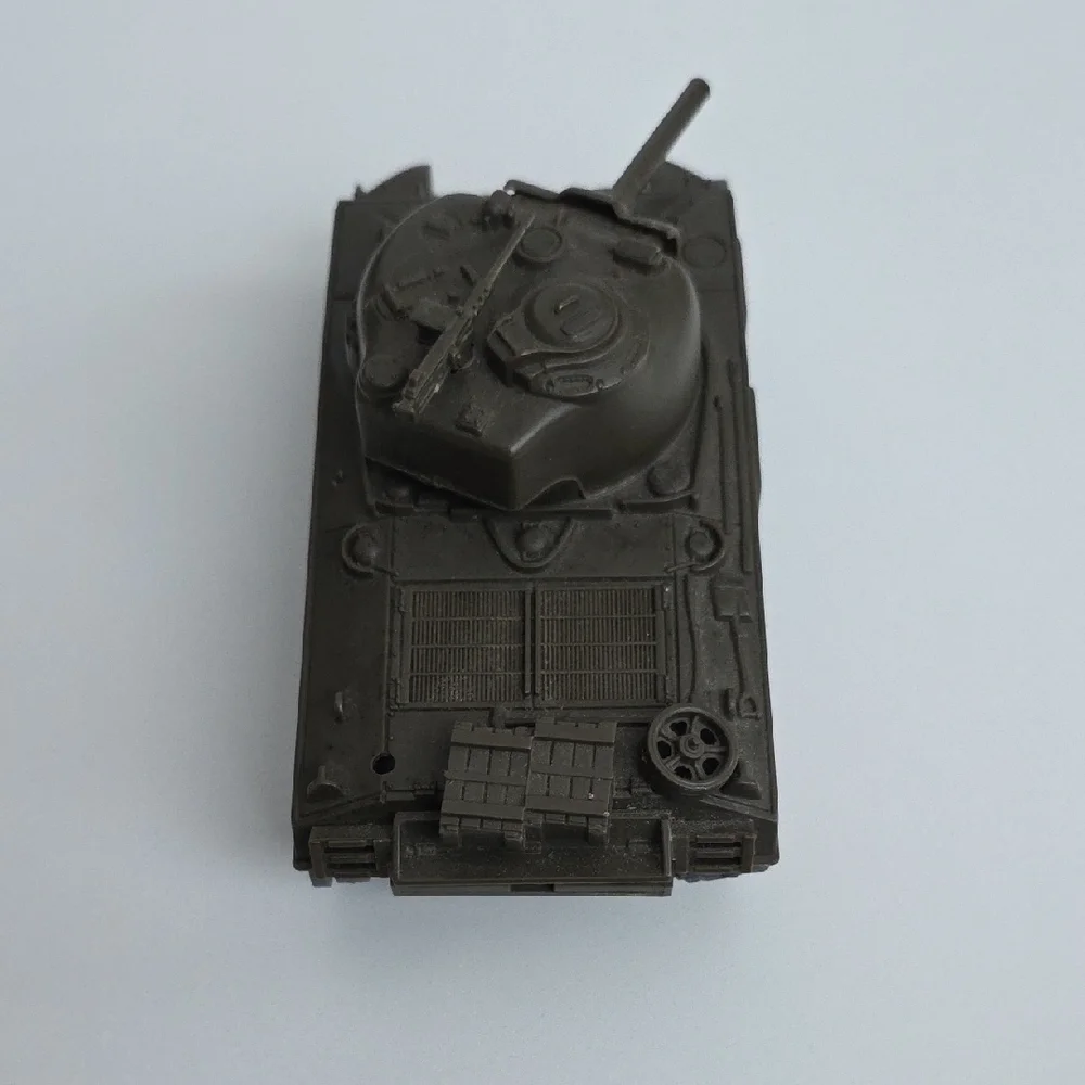 WWII Military Tank - New-Ray Toys M4 Sherman model named Hurricane