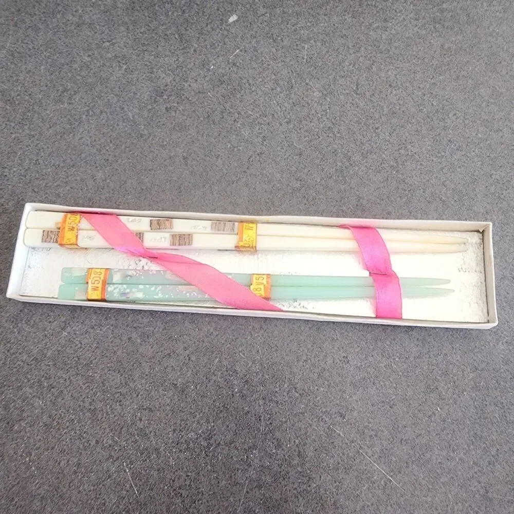 Vintage Japanese Meoto-Bashi (Couple's Chopsticks) Gift Set –