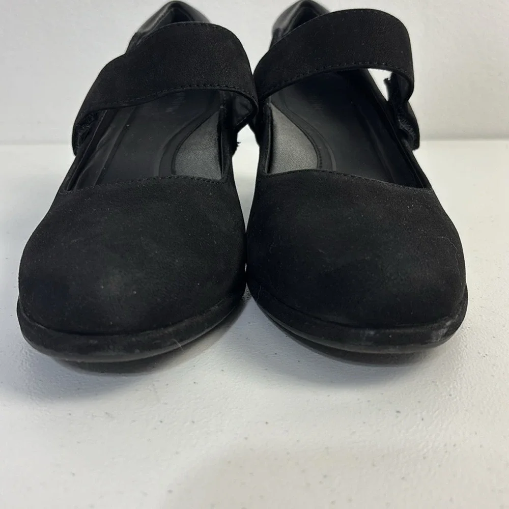 Nurture by Lamaze black suede