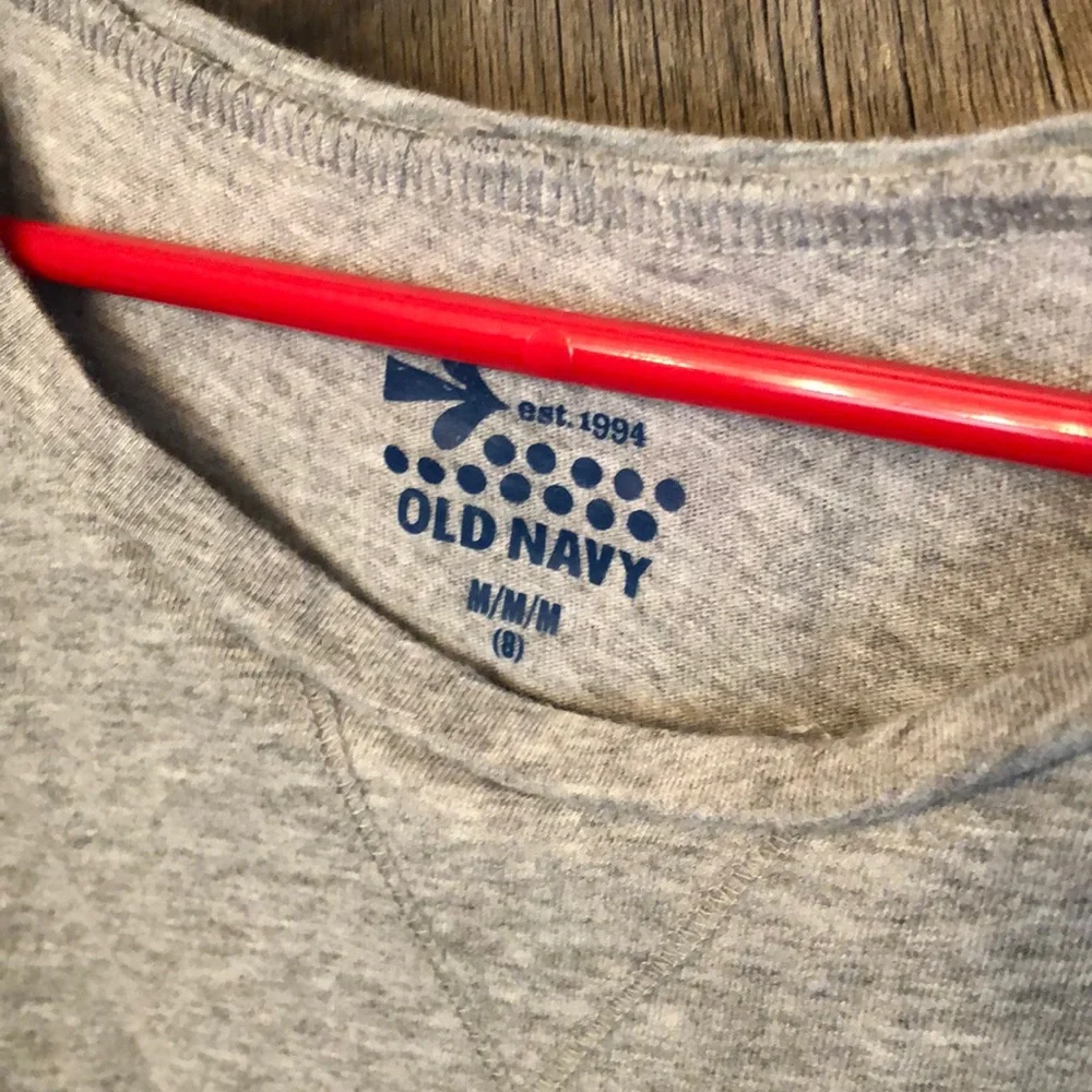 Old Navy Girls Graphic Penguin Dolman Top in Gray Size 8
