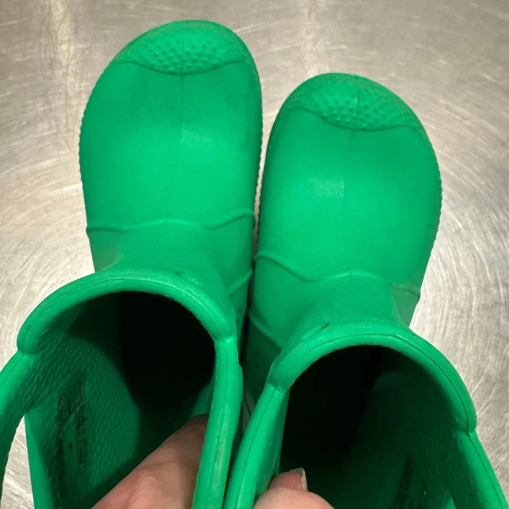 CROCS your free rain