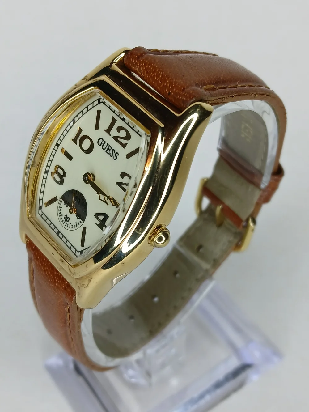 Guess classic wristwatch