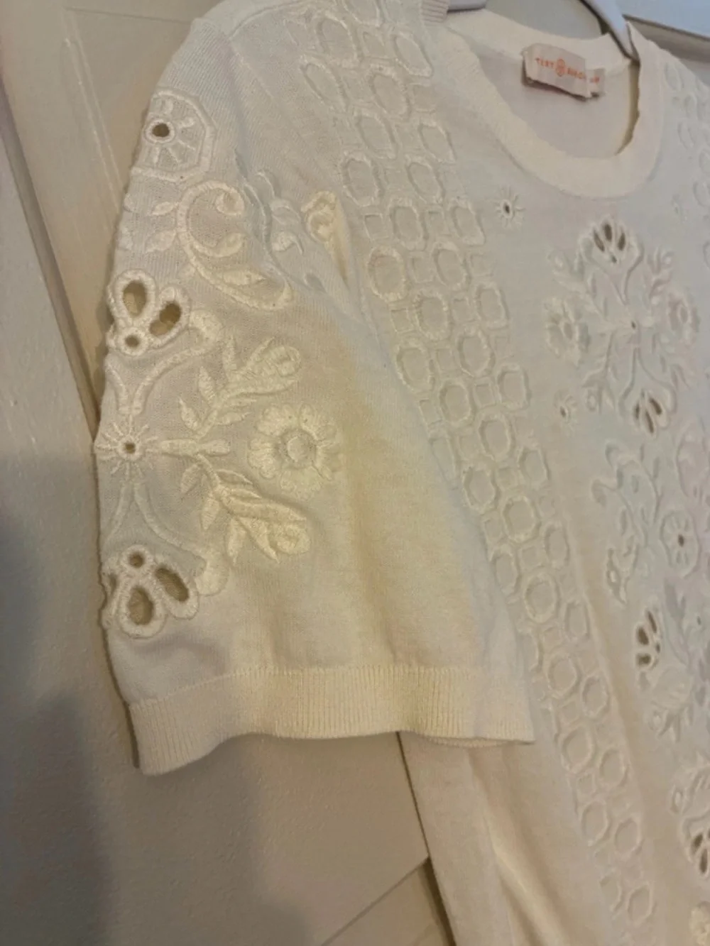 Tory Burch Cream Embroidered Short Sleeve Knit Sweater Top - Size S/P