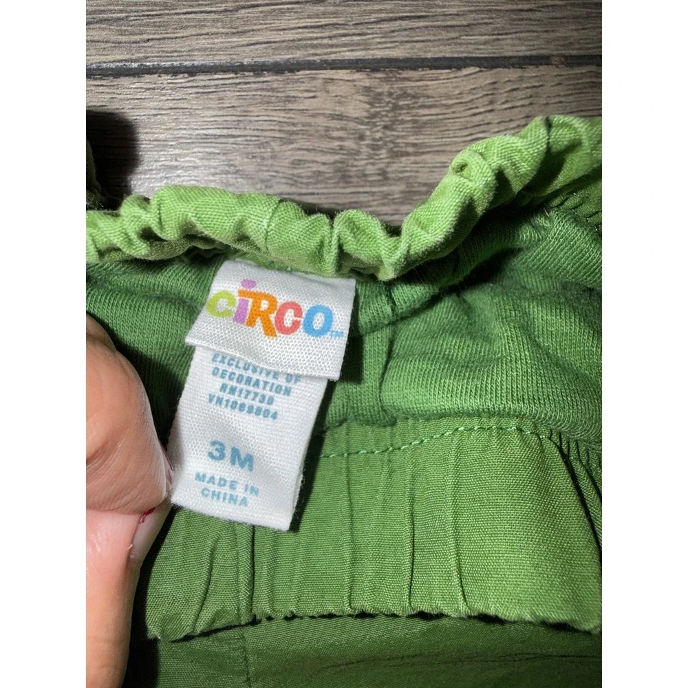 Old Navy chinos others
