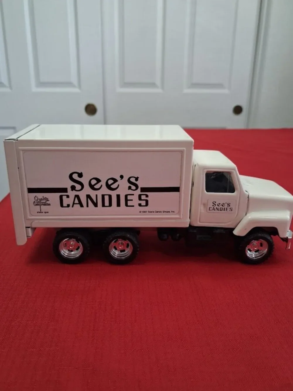 ERTL Company this diecast
