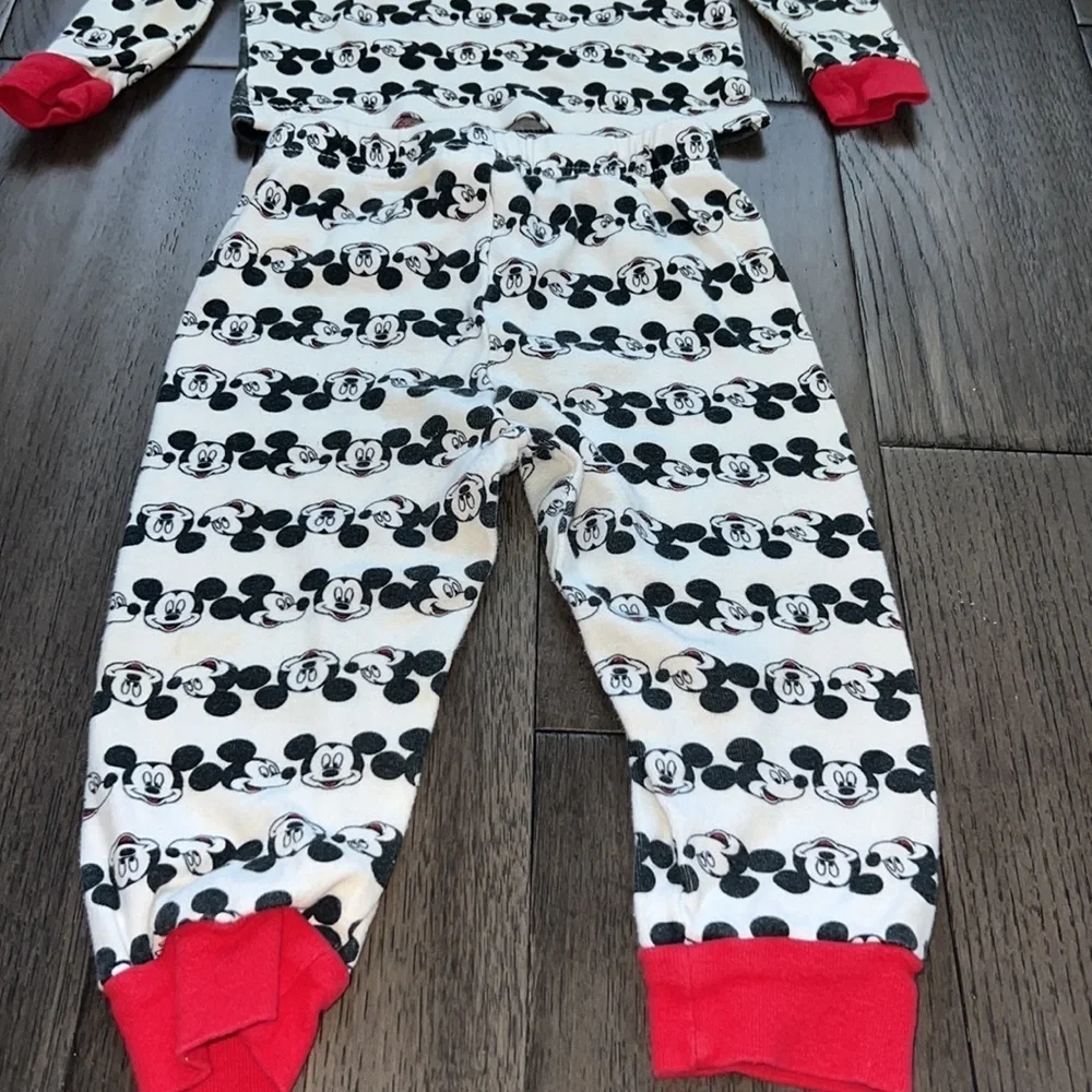 Disney used pajamas
