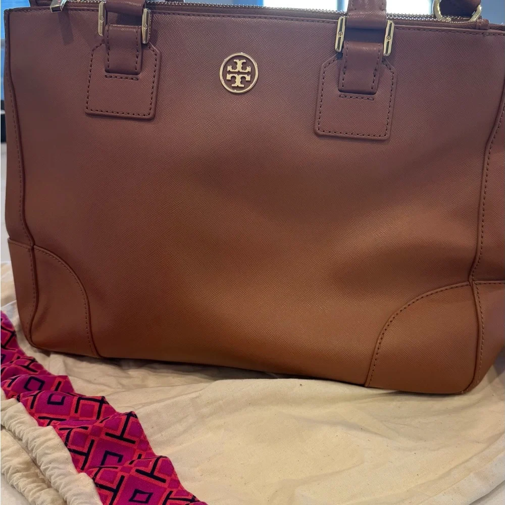 Tory Burch tory burch