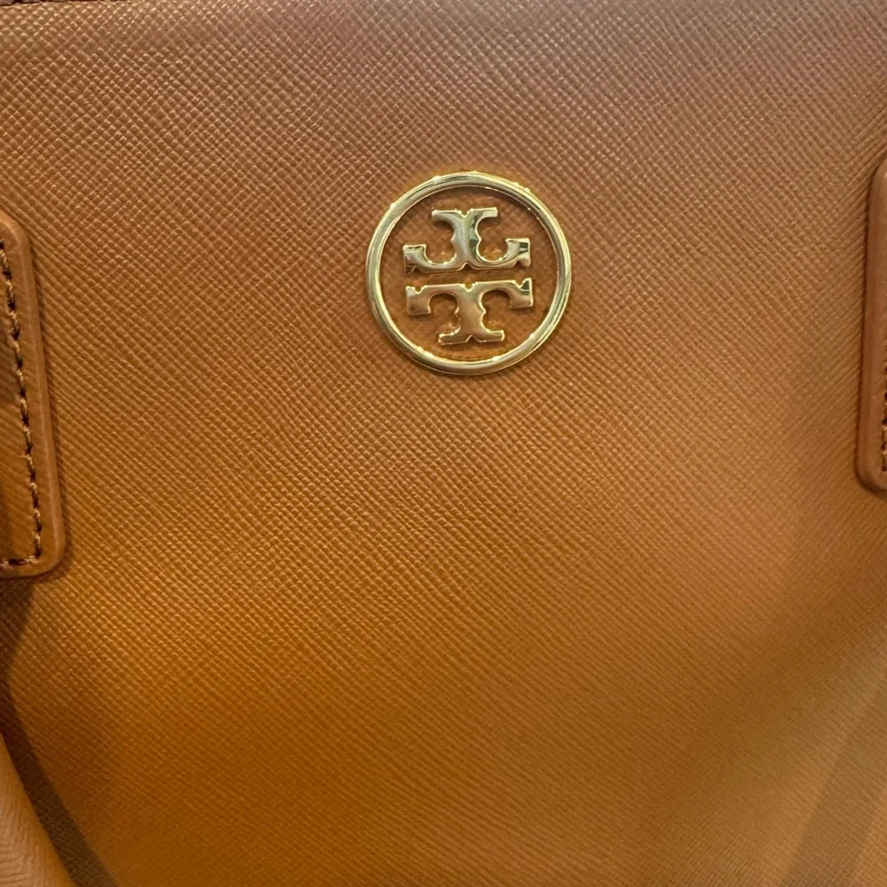 Tory Burch tory burch