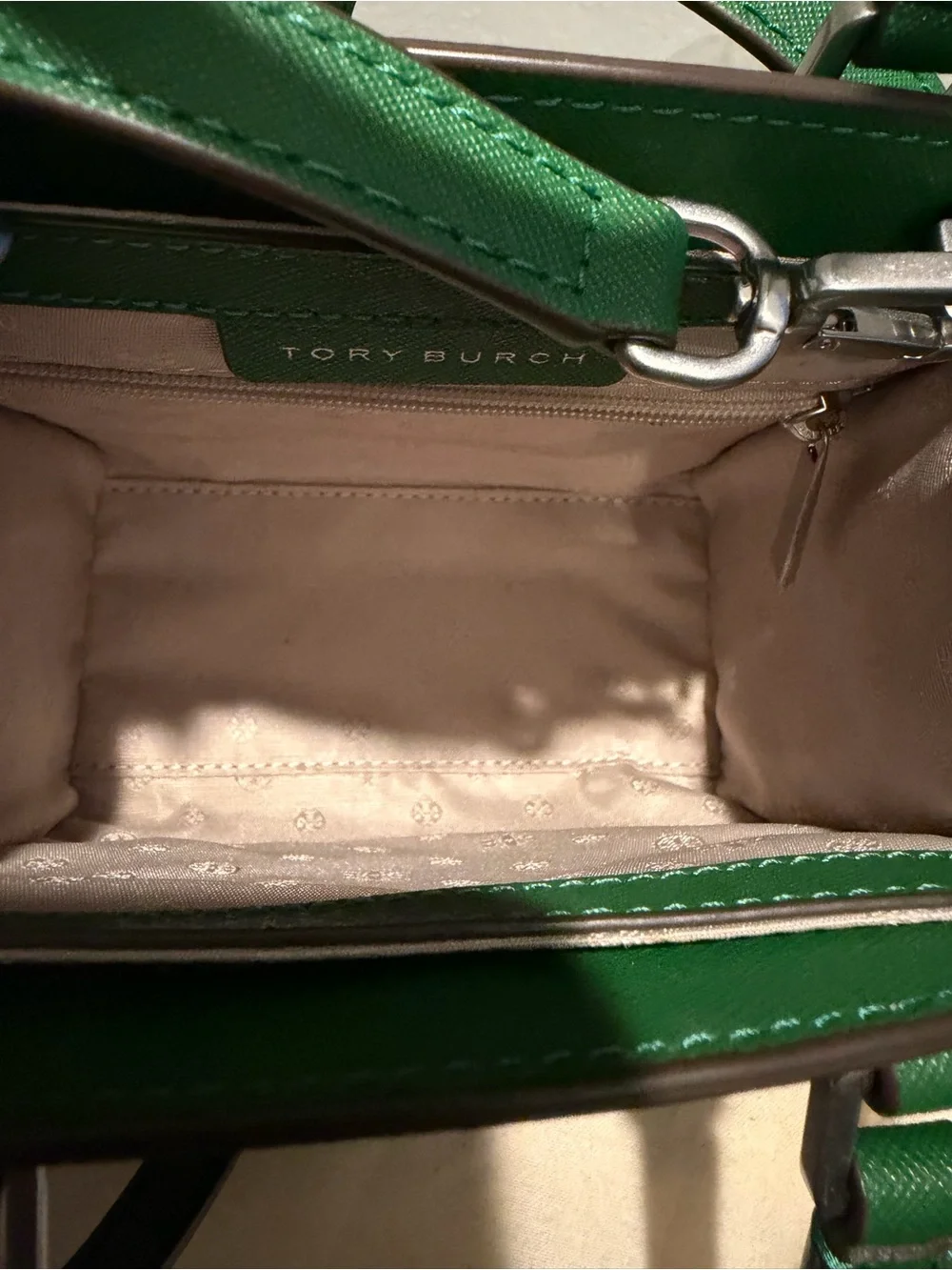 Tory Burch tory burch