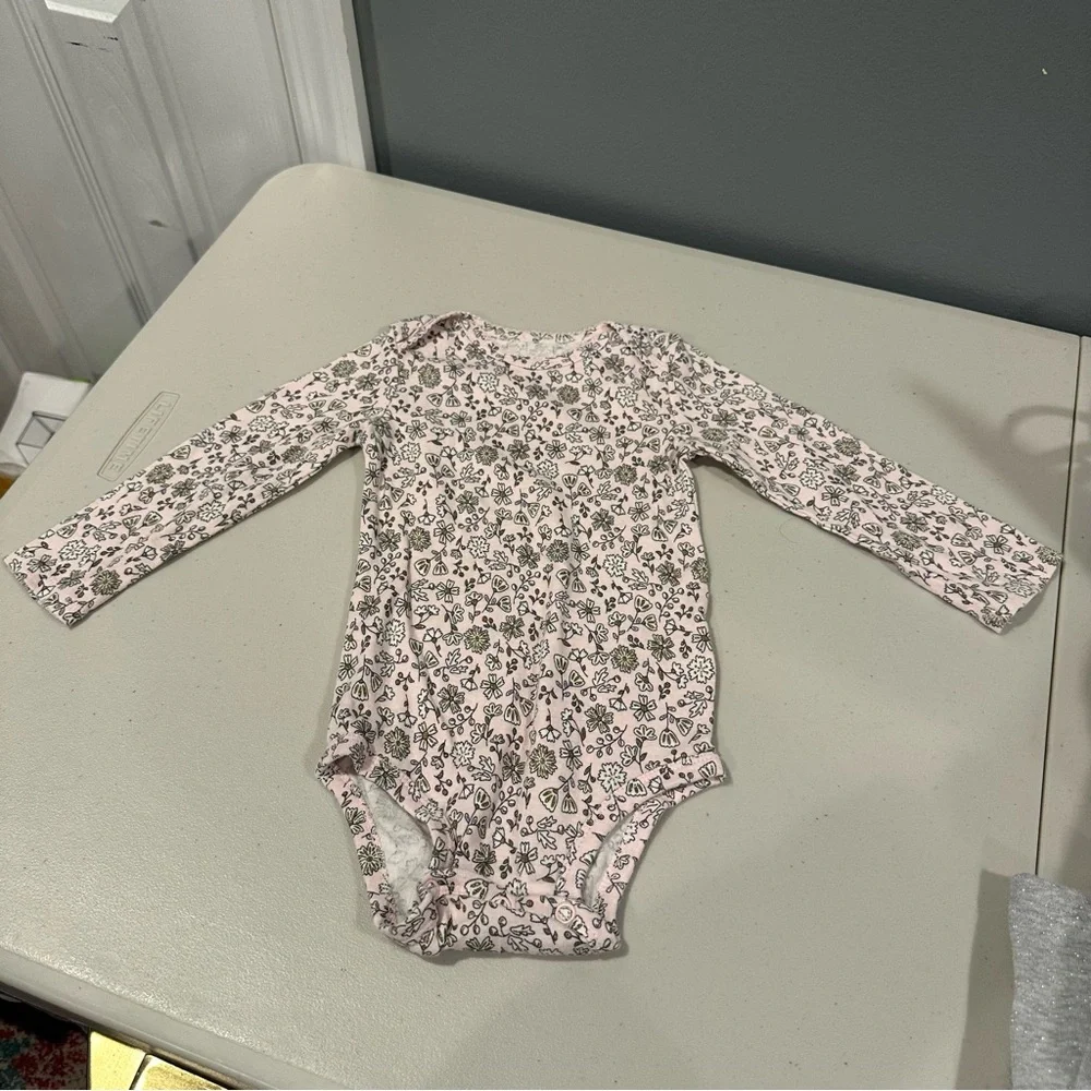 12 M Bundle Grey Sweater, Grey Sparkle Pants, Glitter Floral Long Sleeve Onesie