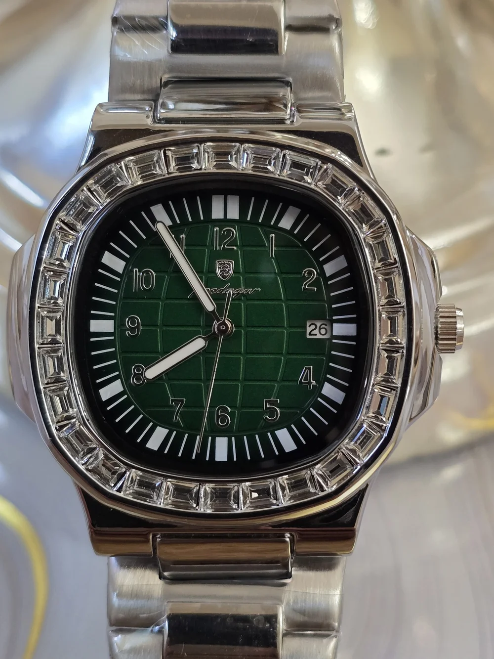 The Unbranded Brand sleek stainless