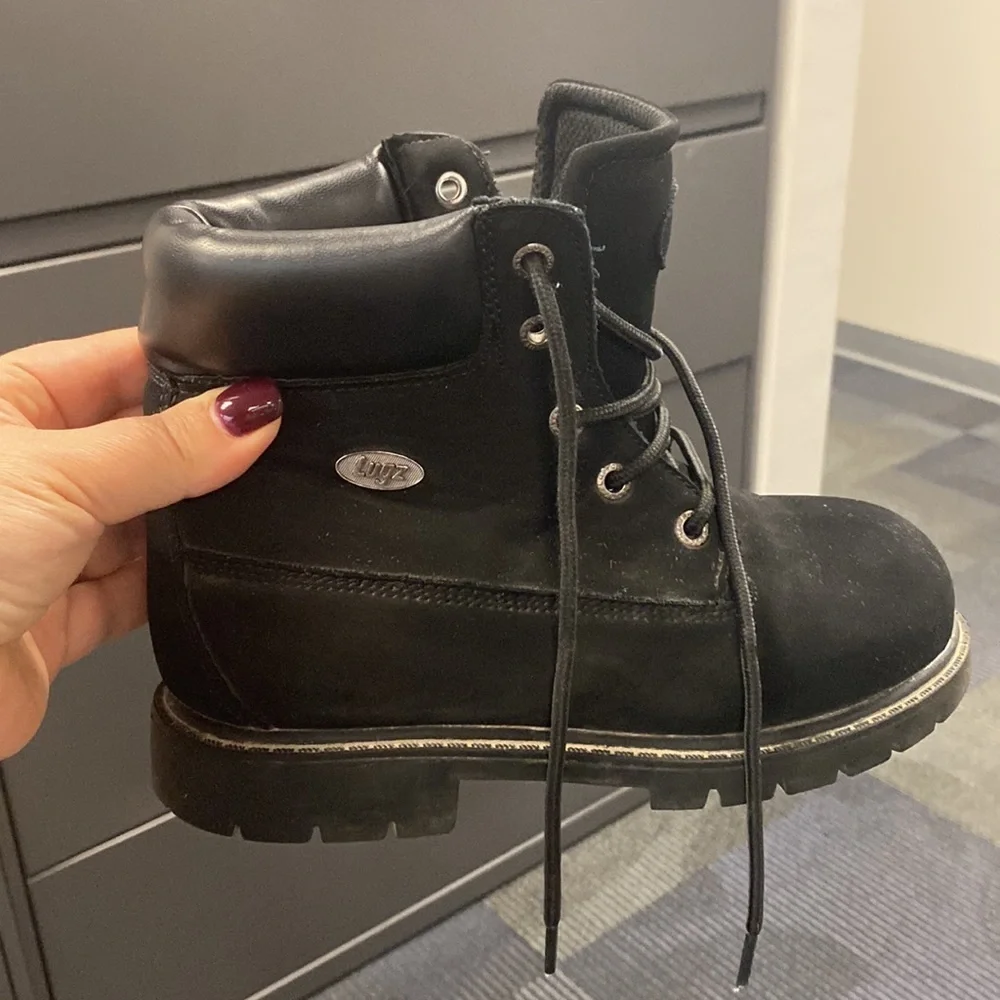 Lugz man collar receive