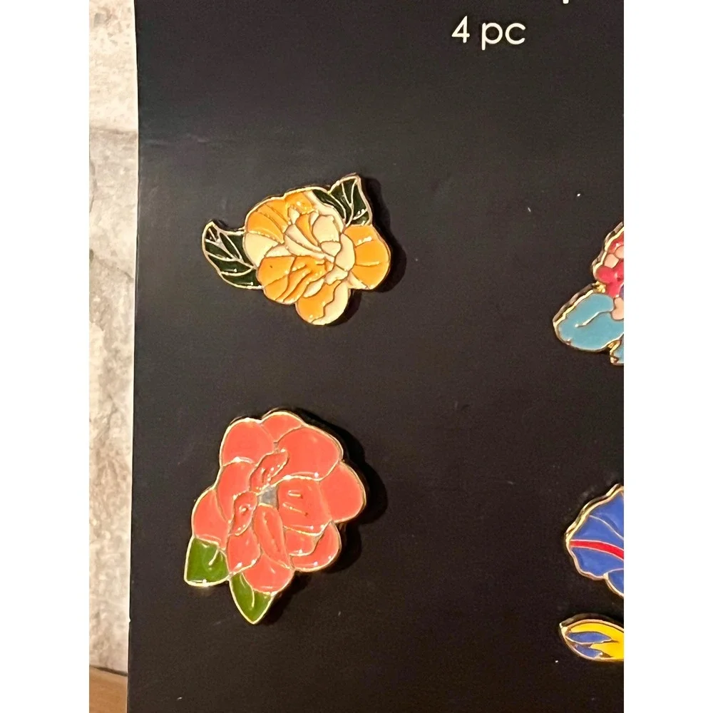 Set of 4 Enamel‎ Floral Pins NWT