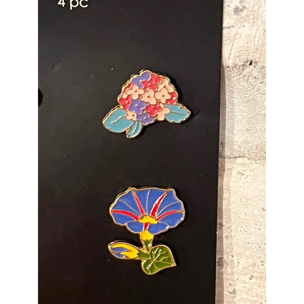 Set of 4 Enamel‎ Floral Pins NWT