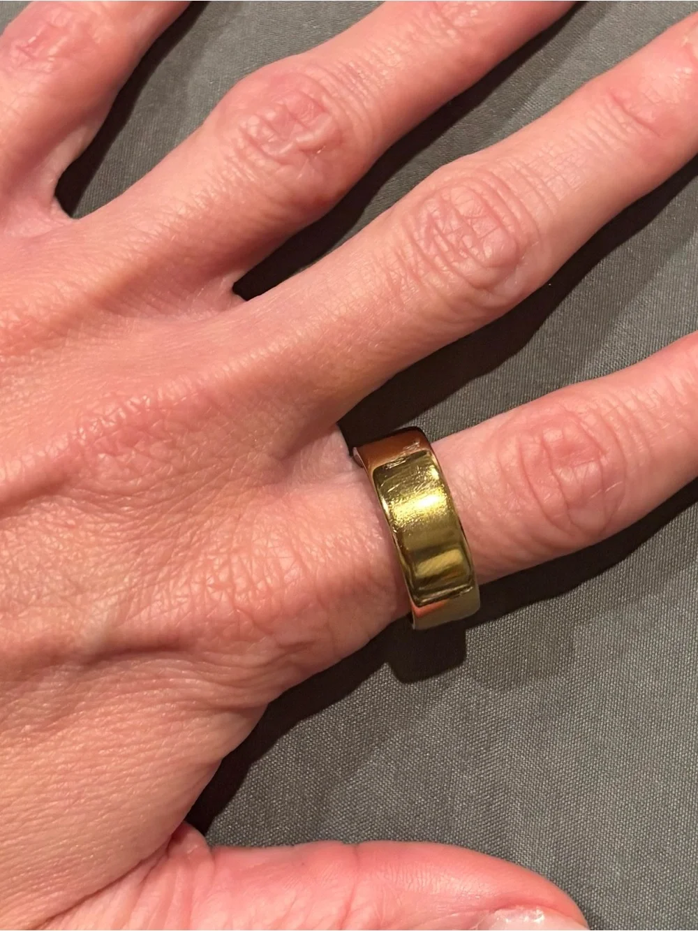 Oura Gold Smart Ring 4 by Oura size 7