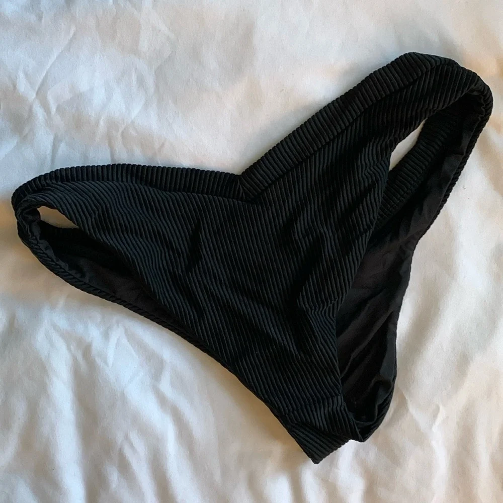 Frankies Bikinis size small