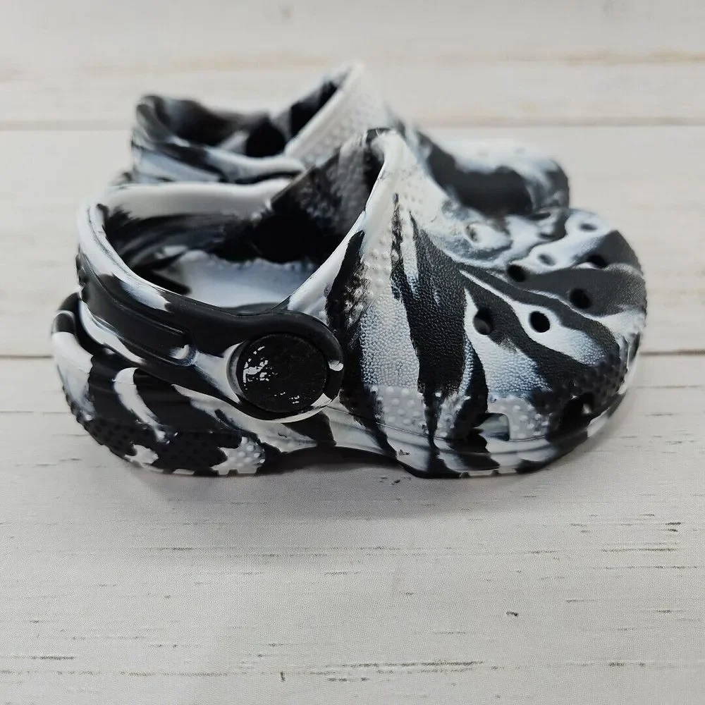 CROCS classic marbled