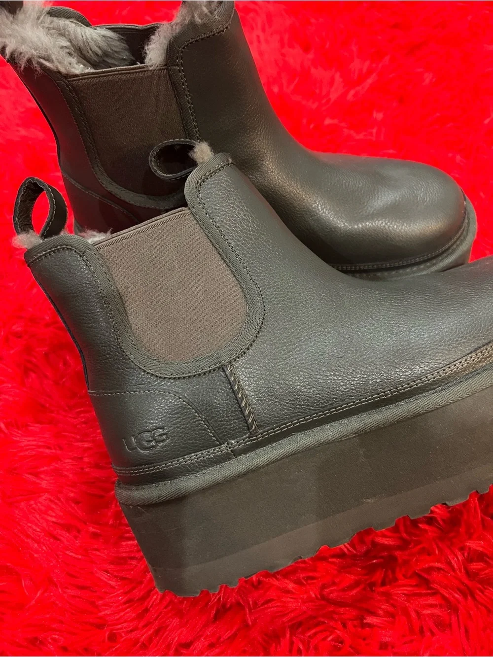 UGG platform chelsea