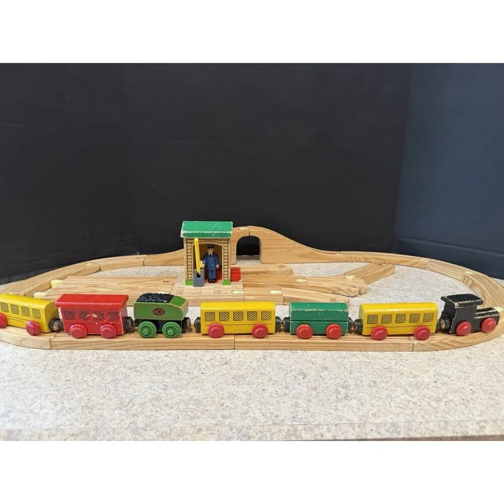 Huge Thomas Wooden Railway Lot 30+ Trains Track Bridges Station Tunnel Gullane T