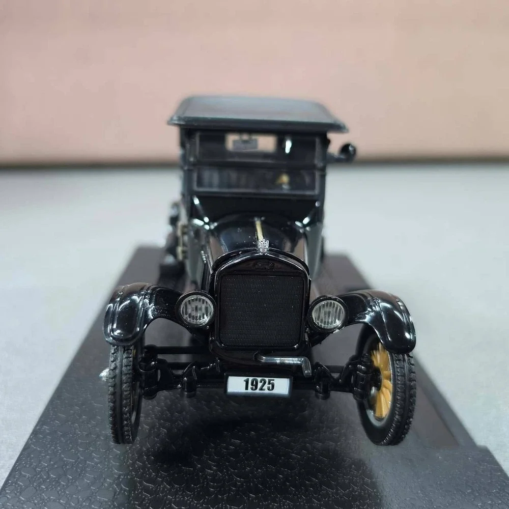 Ford capture piece