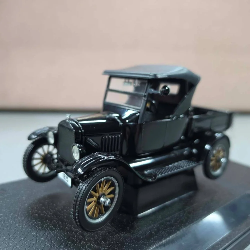Ford capture piece