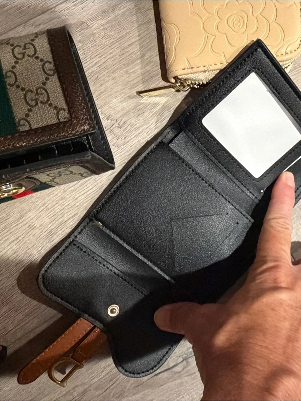 N/A three wallets