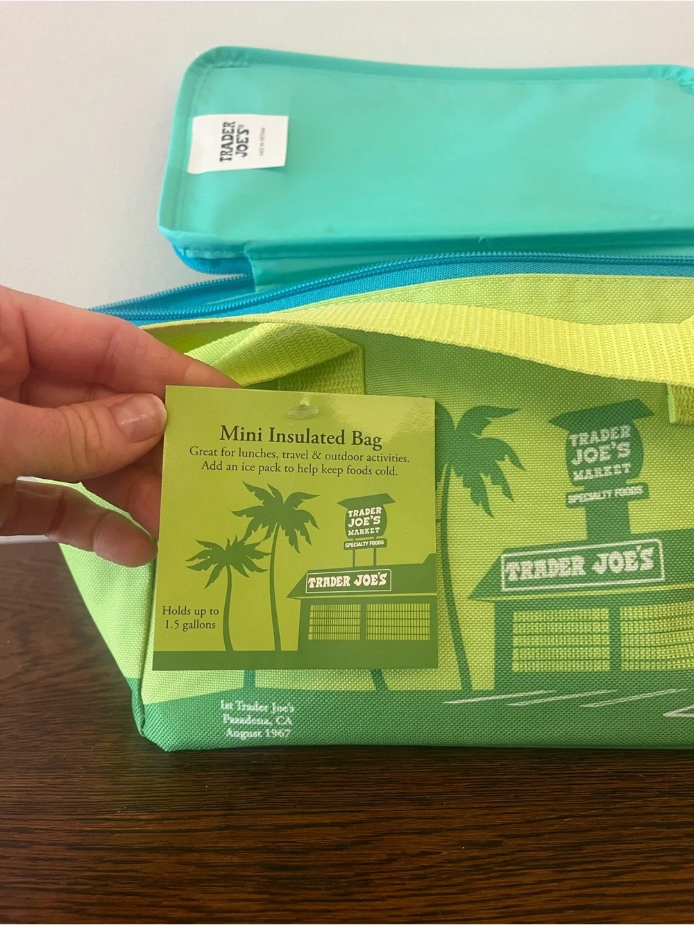 Trader Joe's Lime Green Insulated Lunch bag NWT