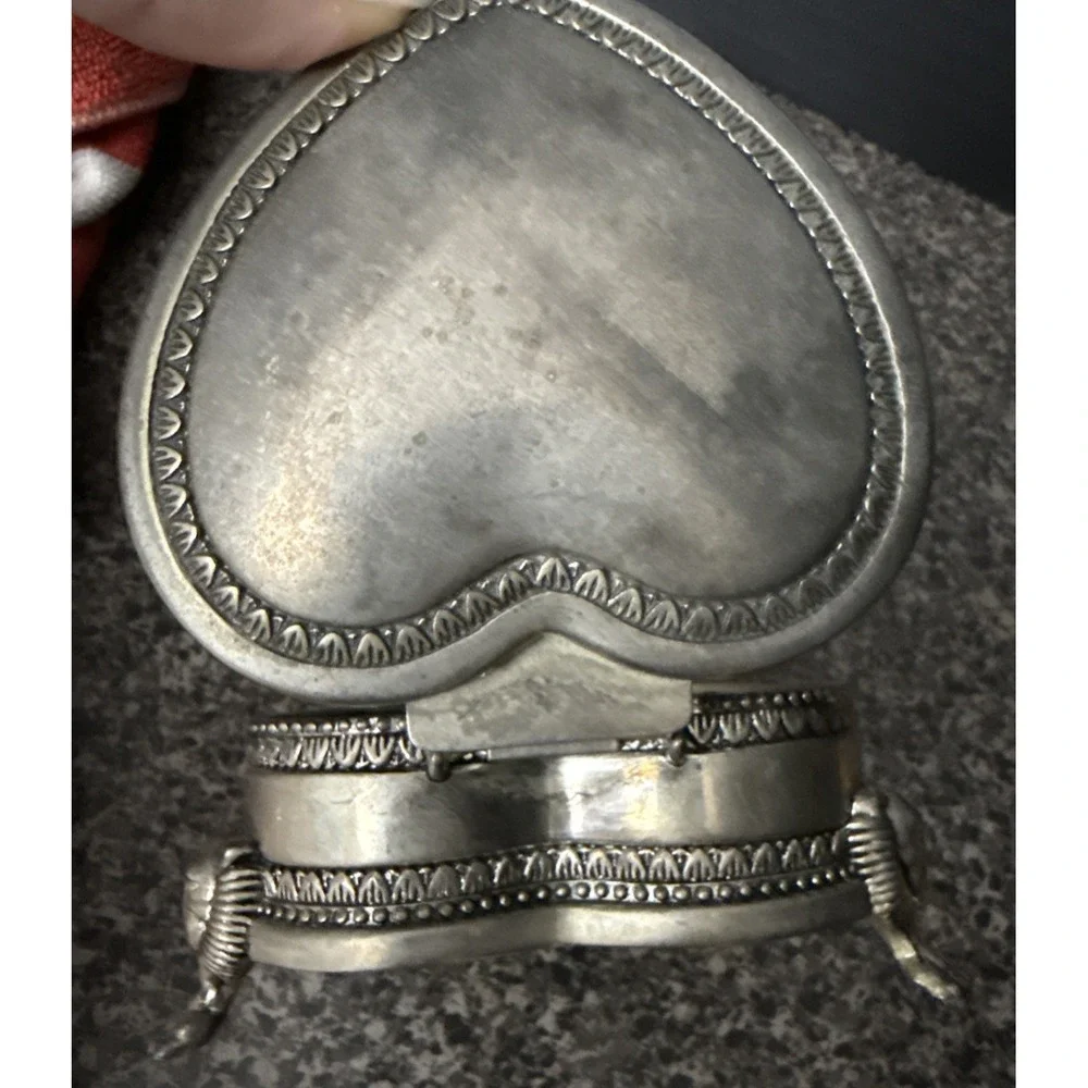 The Unbranded Brand consistent antiqued