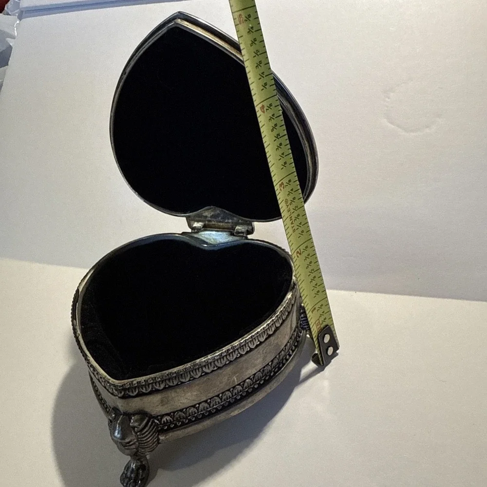 The Unbranded Brand ~2 rings