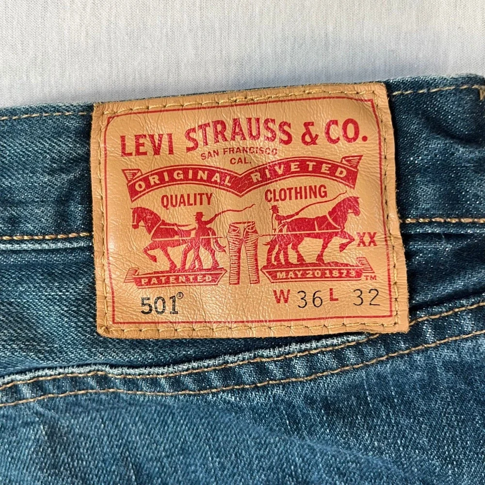 Levis 501 Original Fit Jeans Mens 36x32 (Fit 34x28) Med Wash Button Fly Straight