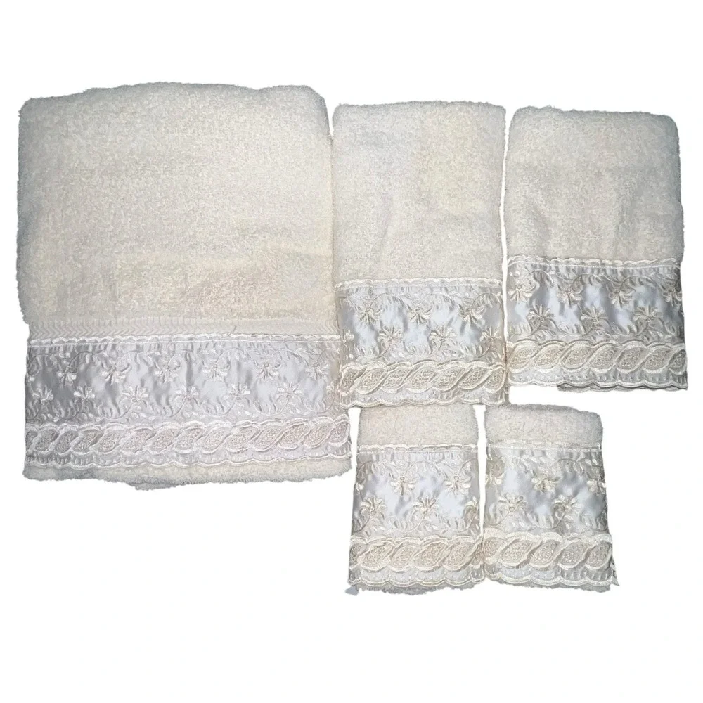 Vintage 5 Piece Decorative Embroidered Sateen‎ Bath Towel Set Made In Portugal