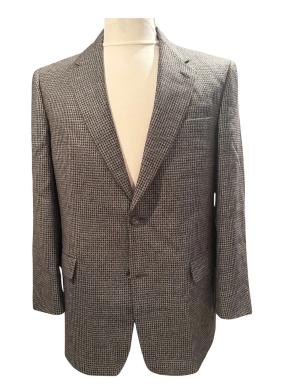 Hart Schaffner Marx Mens small checked sport coat, EUC