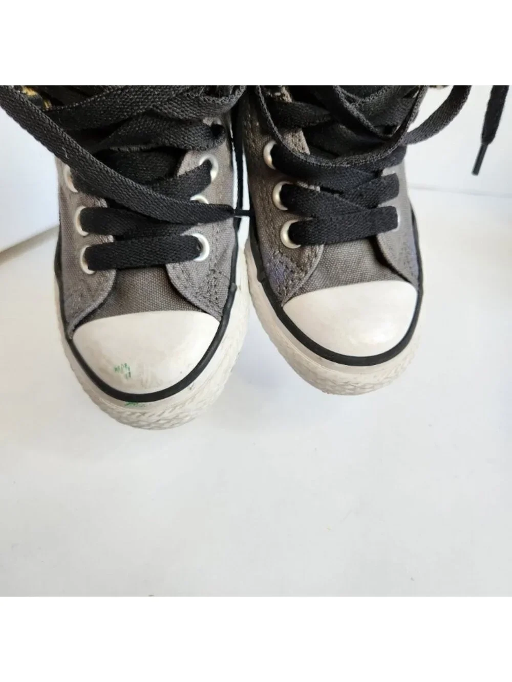 Converse kids sneakers
