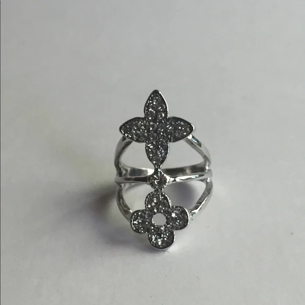 N/A clover leaf