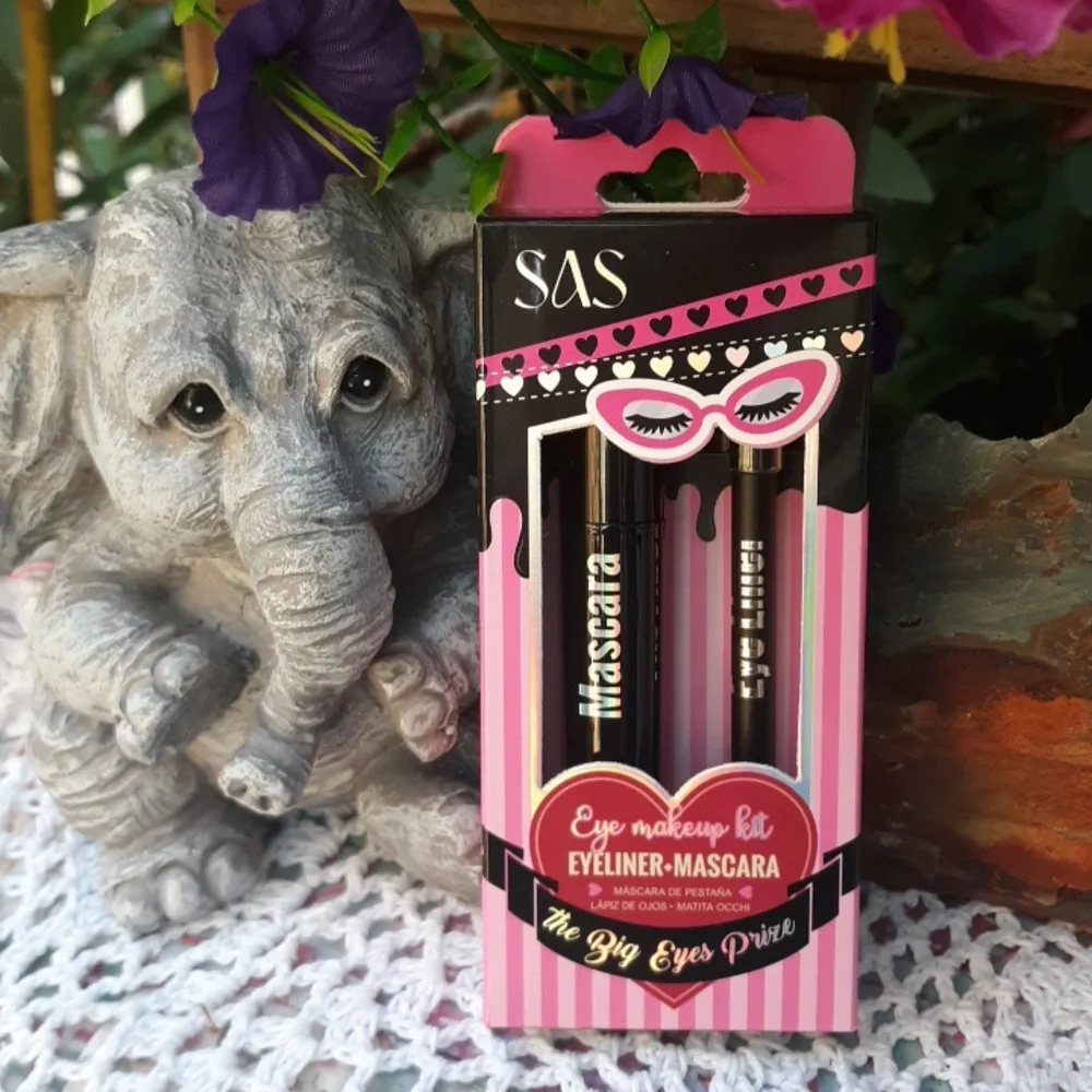 🆕THE BIG EYES PRIZE 12 HOUR WEAR BLACK VOLUME MASCARA & EYELINER BOXED SET