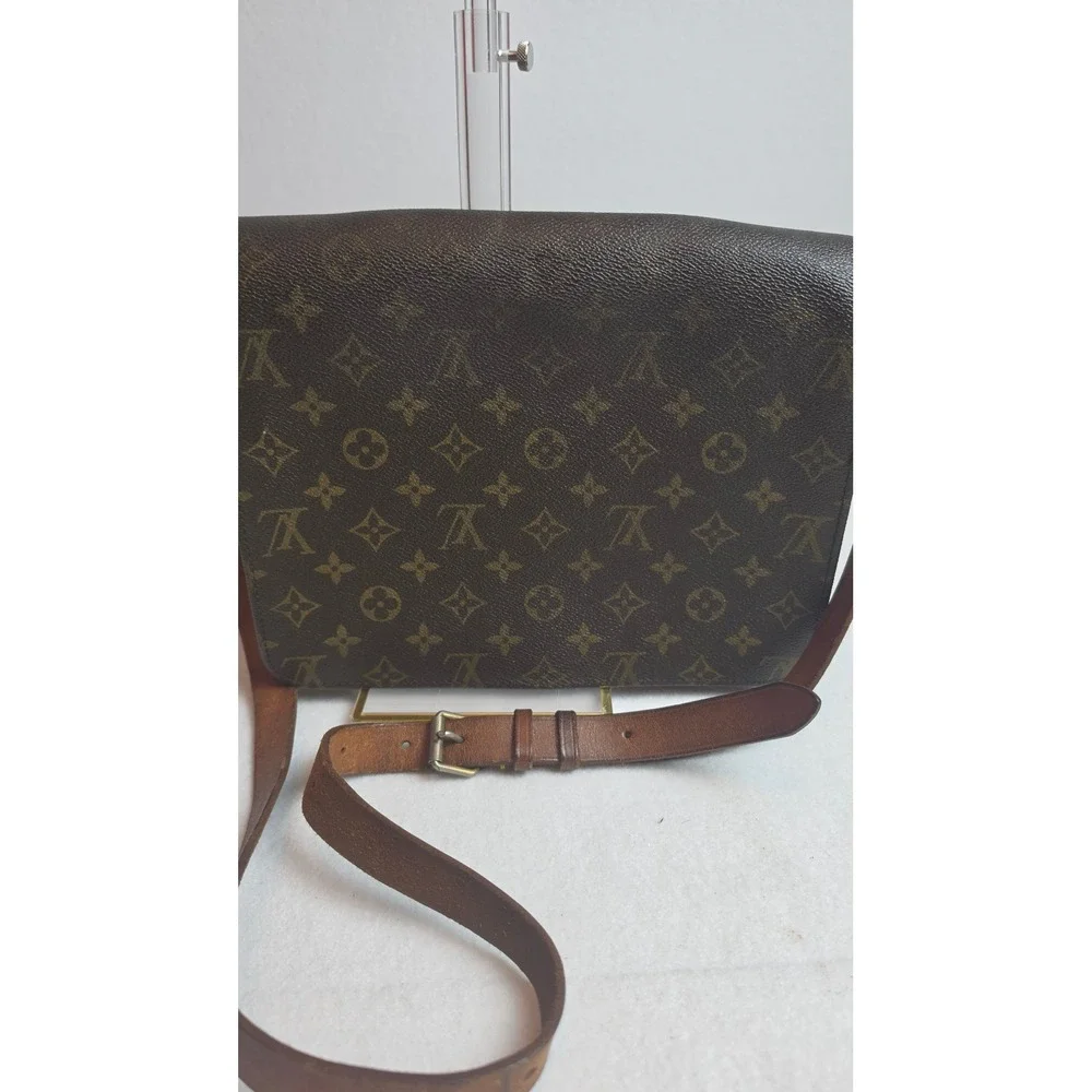 Louis Vuitton lv partitioned crossgrain